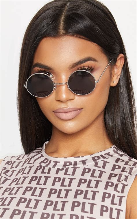 small round sunglasses